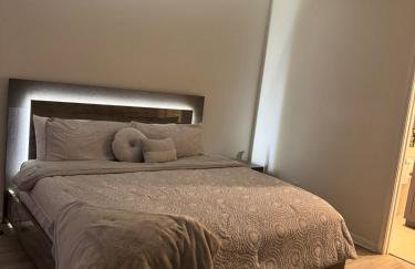 Luxury 2 bed 2 bath pool view - Foto 11