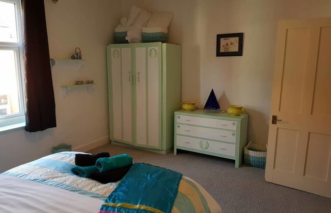 House - Sleeps 4 - Pets Ok - Parking - Garden - Foto 2