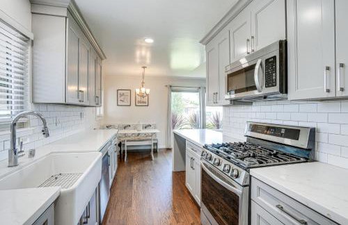 Private Zen Garden and Fireplace Chic Hayward Oasis - Foto 12