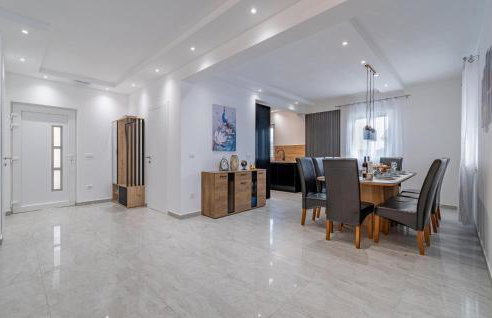 5 Bedroom Nice Home In Vidulini - Photo 30