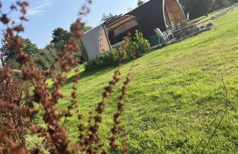 Luxury Hot Tub Glamping with Outdoor Cinema near Newborough Beach – Llanfair Hall - Foto 7