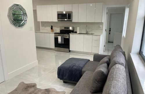 Transit-Friendly Flamingo Park Hideaway - Foto 19