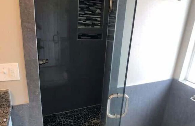 Beautiful Remodeled Private Pool Home - Foto 18