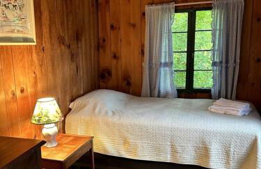 Three-Bedroom Mountain Cabin Getaway near Hanover, New Hampshire - Foto 1