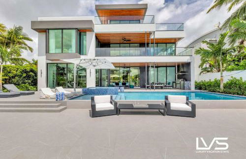 Carlotta- New Construction Luxury Waterfront Villa - Foto 23