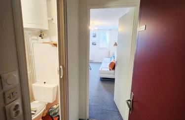 Studio pratique en RdC, au calme, avec vue - Foto 3