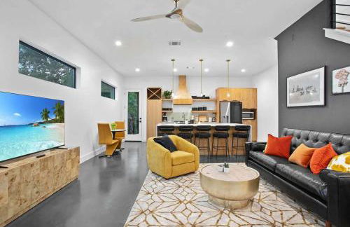 Full Duplex ATX Modern Creekside Retreat 2 Pools - Foto 13