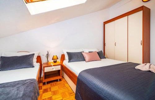 Merita Apartments with Pool - Photo 27