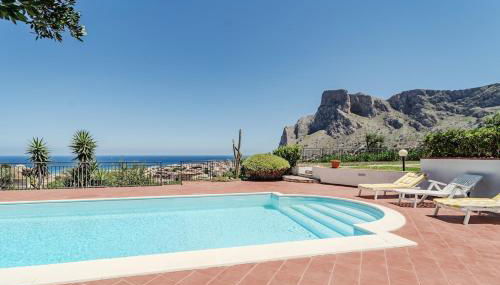 Pool & Panoramic Villa - 9 mins city center - Foto 1