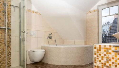 Phantastisches Haus mit Pool direkt in München - Foto 4