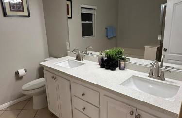 North Las Vegas Beauty 4 bedroom - Foto 10