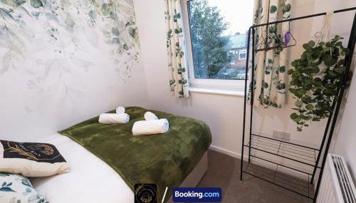 Modern 4-Bed House, Free Parking & WiFi in Swinton - Foto 4, towels, heating