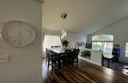 Las Vegas-Henderson, Nevada-Luxury Dream Home, Private Pool & Spa, sleeps 16 - Foto 25