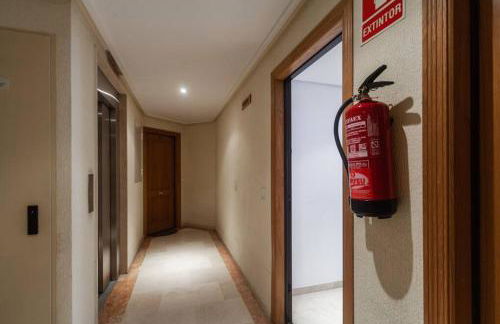 Valencia las Artes y Ciencias + Garaje + Netflix - Photo 4