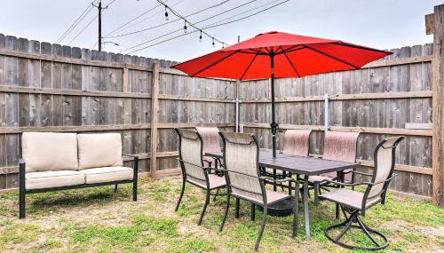 Walkable Galveston Apartment with Hot Tub Access - Foto 2