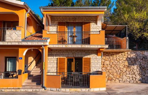 2 Bedroom Amazing Apartment In Modric - Photo 8