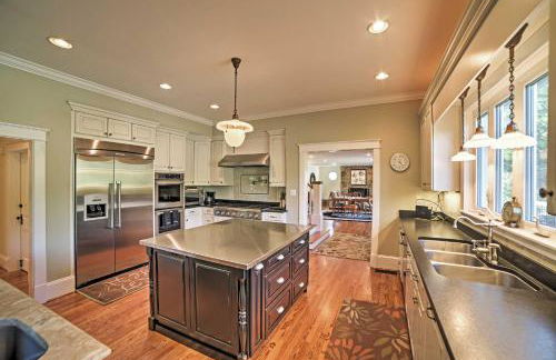 Spacious and Stunning Cleveland Getaway on 1 Acre - Foto 5