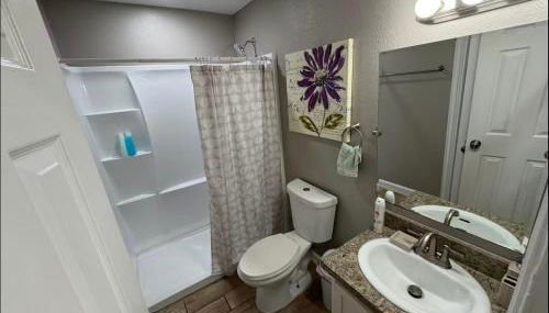 2 BR 2 Bath Airport SpaceX LNG WashDry Deck Pets - Photo 2, towels, Shower