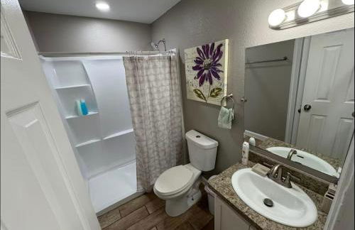 3 BR 3 Bath Airport SpaceX LNG WashDry Private Yard Deck Pets - Foto 6