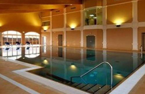 Luxury apartment with free use of pool, gym and spa - Foto 18