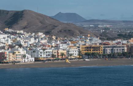 Casa Amaya - Spacious House with Pool, Large Garden, BBQ, 2 Terraces, and Ideal Location - Photo 24