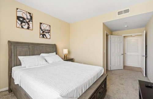 Luxury 2BR/2BA! 5 MIN to Disney! - Photo 17