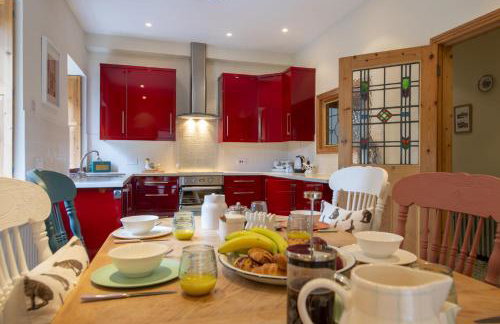 Askrigg Chapel - Photo 38