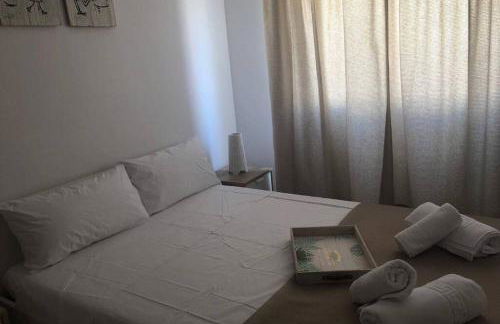 CITY CENTER BIG APARTMENT-FAMILY & FRIENDS-5 Beds - Photo 15