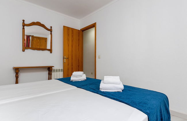 Sol y Mar Apartments - Photo 9