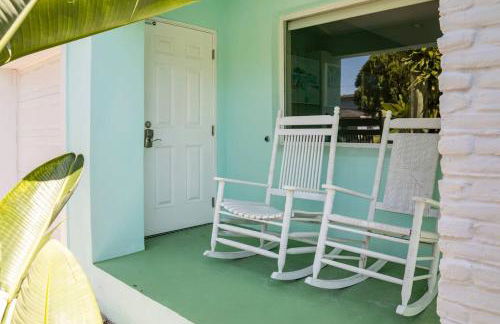 Fun Family-Friendly Poolside Escape Near Beach - Foto 44