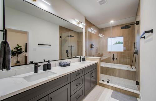 Chic & Central 3BD Townhouse Mins to DT & Midtown - Foto 19