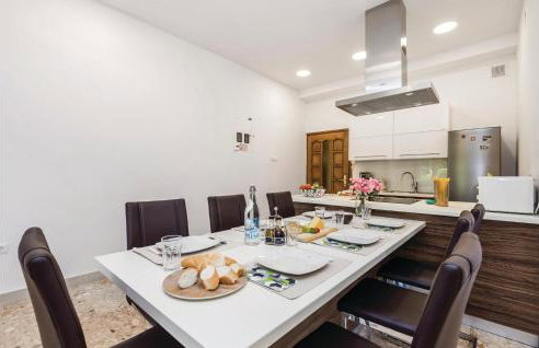 Cozy Home In Viskovo With Wifi - Photo 36