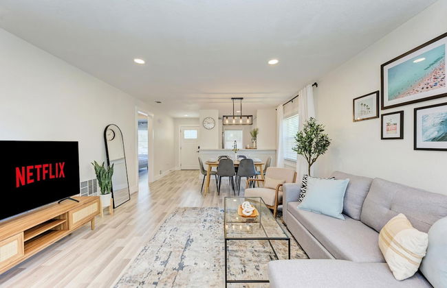 Charming Florida Beach Home w King Bed Patio - Photo 21