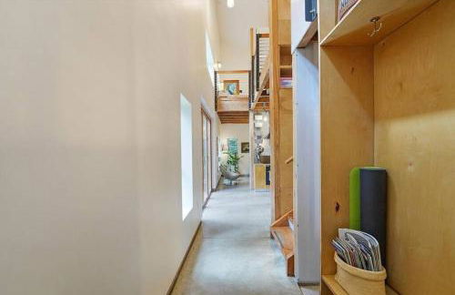 Guemes Island Road Modern Home - Foto 32