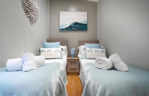 Silverdale Lodge, HotTub, Wi-FI, Quiet & Sleeps 4 - Foto 13