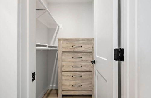 Chic & Stylish 1BR Retreat near Zilker Park - Photo 18