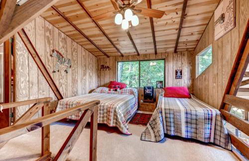 Dock and Resort Perks Quiet Lakefront Cottage - Foto 23