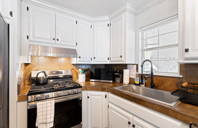 Spacious Lakefront View With Hot Tub and Pool NH - Photo 52