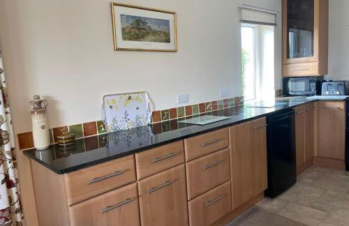 Honeycomb Cottage - a quiet, charming, cosy retreat in the countryside only 2 miles from one of Cornwall's best beaches - Photo 13