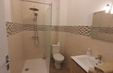 "Le Petit Paradis" au Centre Ville d'Oyonnax - Foto 32