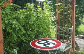 furnished apartment with a garden - Foto 1