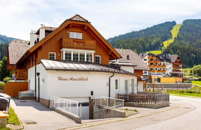 Modern Apartment Right Next to the ski Lift - Photo 21