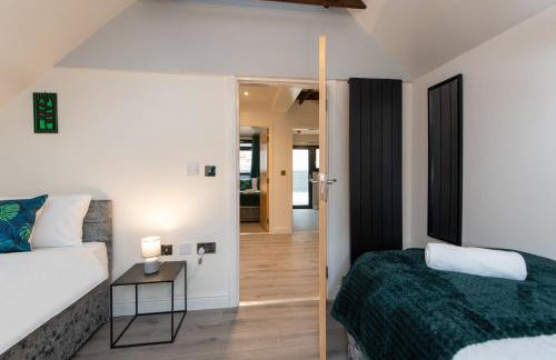 Spacious Cottage 3 Bedrooms with Free Private Parking in a Central Location - Foto 19