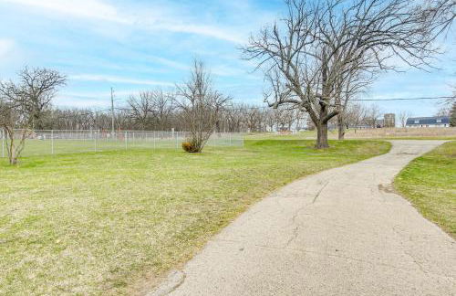 Walk to Dtwn Green Lake Peaceful Getaway with Porch - Foto 26