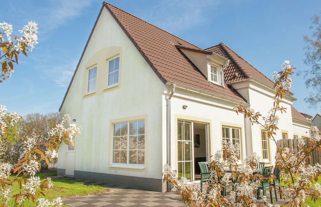 Luxury Villa in Typical Style with Washer near Bad Bentheim - Photo 1