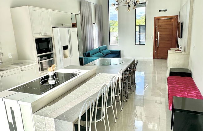 Casa luxuosa De Piscina e Hidromassagem - Photo 12