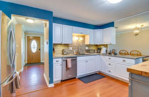 2 Mi to Olde Town! Pet-Friendly Haven with Sunroom - Foto 10