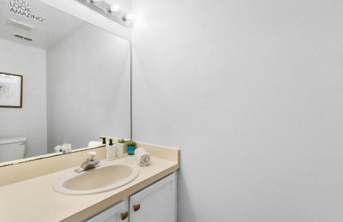 Mario Manor Heated Pool King Bed Game Room Near Disney - Foto 36