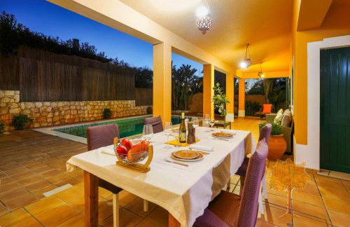 "Orange Tree Villa in Alvor - South - facing Family Villa with Private Poll" - Foto 3