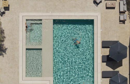 CaMa Villa, Pool, Landmark Views & Iconic Design, By ThinkVilla - Foto 3